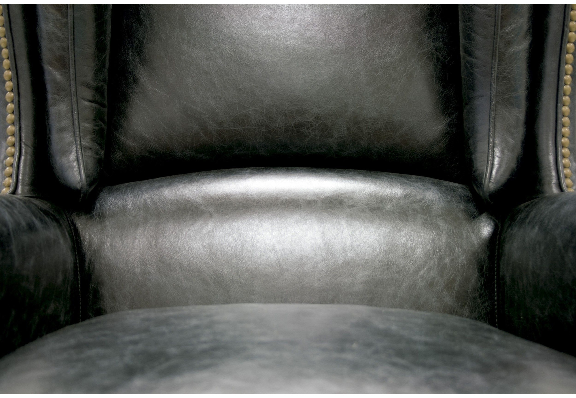 Butaca orejera de lujo Trapio | Butaca en piel natural | Sofahogar