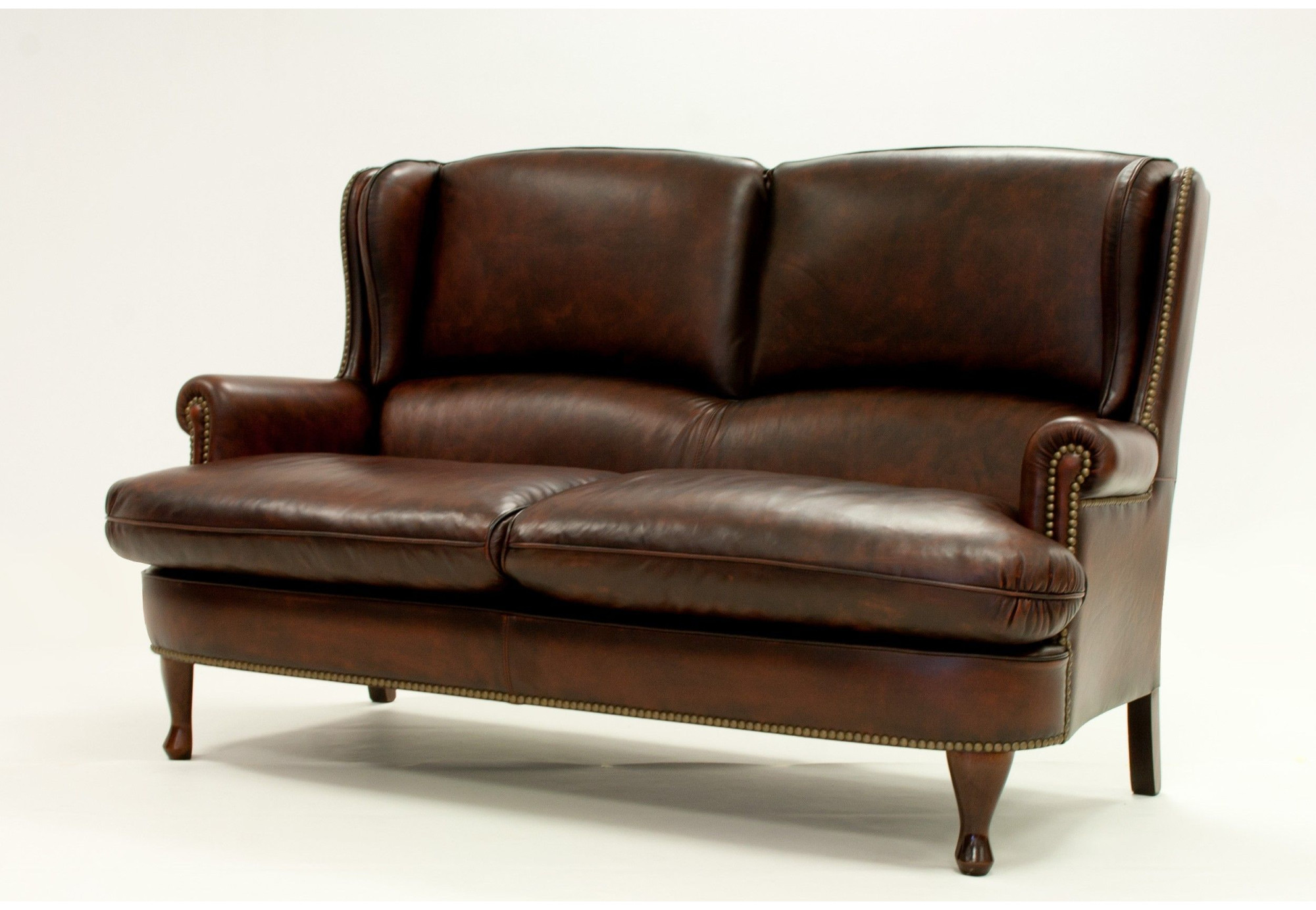 Butaca orejera de lujo Trapio | Butaca en piel natural | Sofahogar