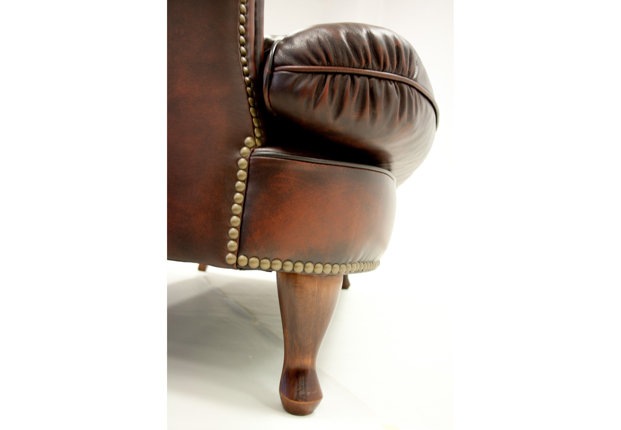 Butaca orejera de lujo Trapio | Butaca en piel natural | Sofahogar