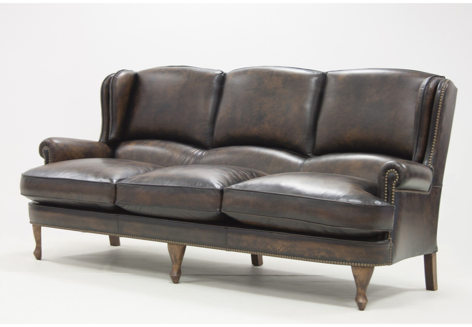 Butaca orejera de lujo Trapio | Butaca en piel natural | Sofahogar