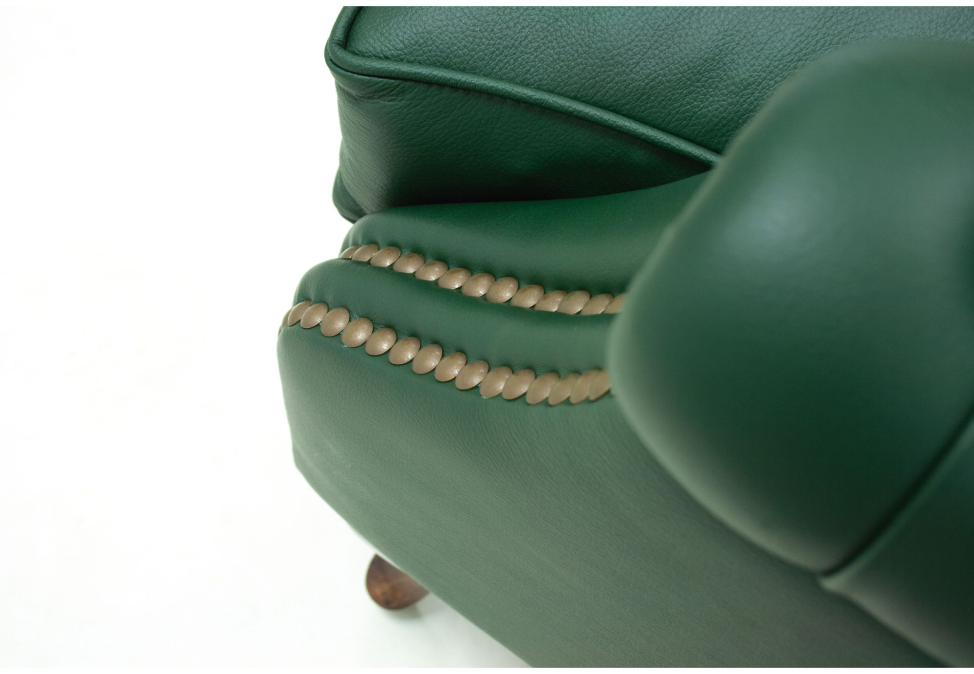 Sillón para despacho en piel natural Confidente | Sillones de cuero