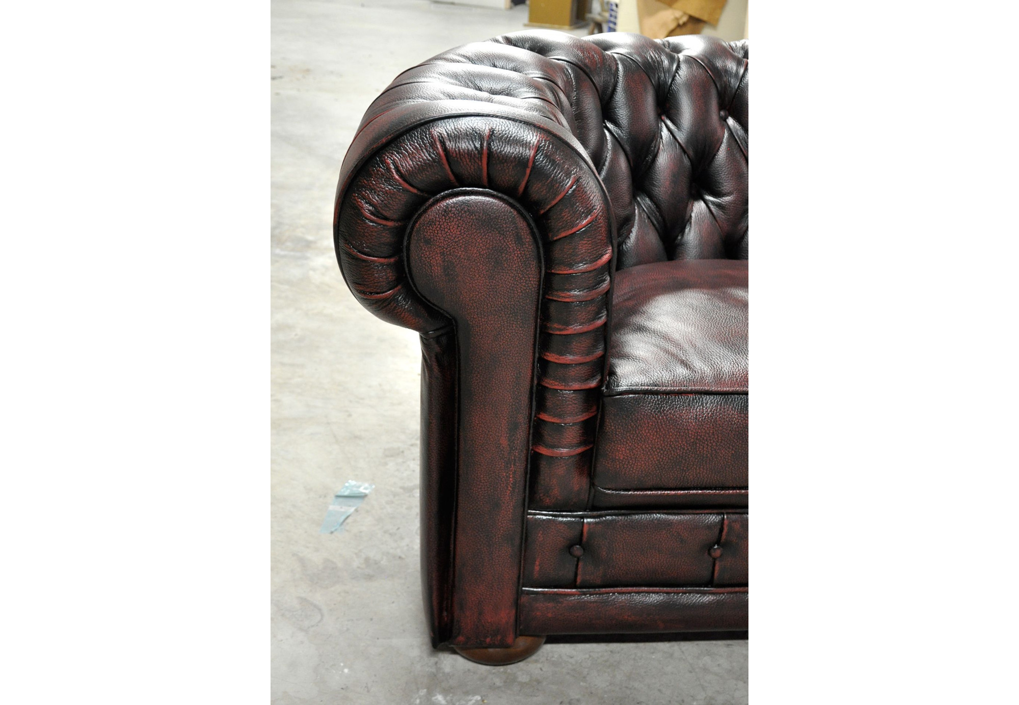 Sofá chester original en piel | Sofá chesterfield inglés | SofaHogar